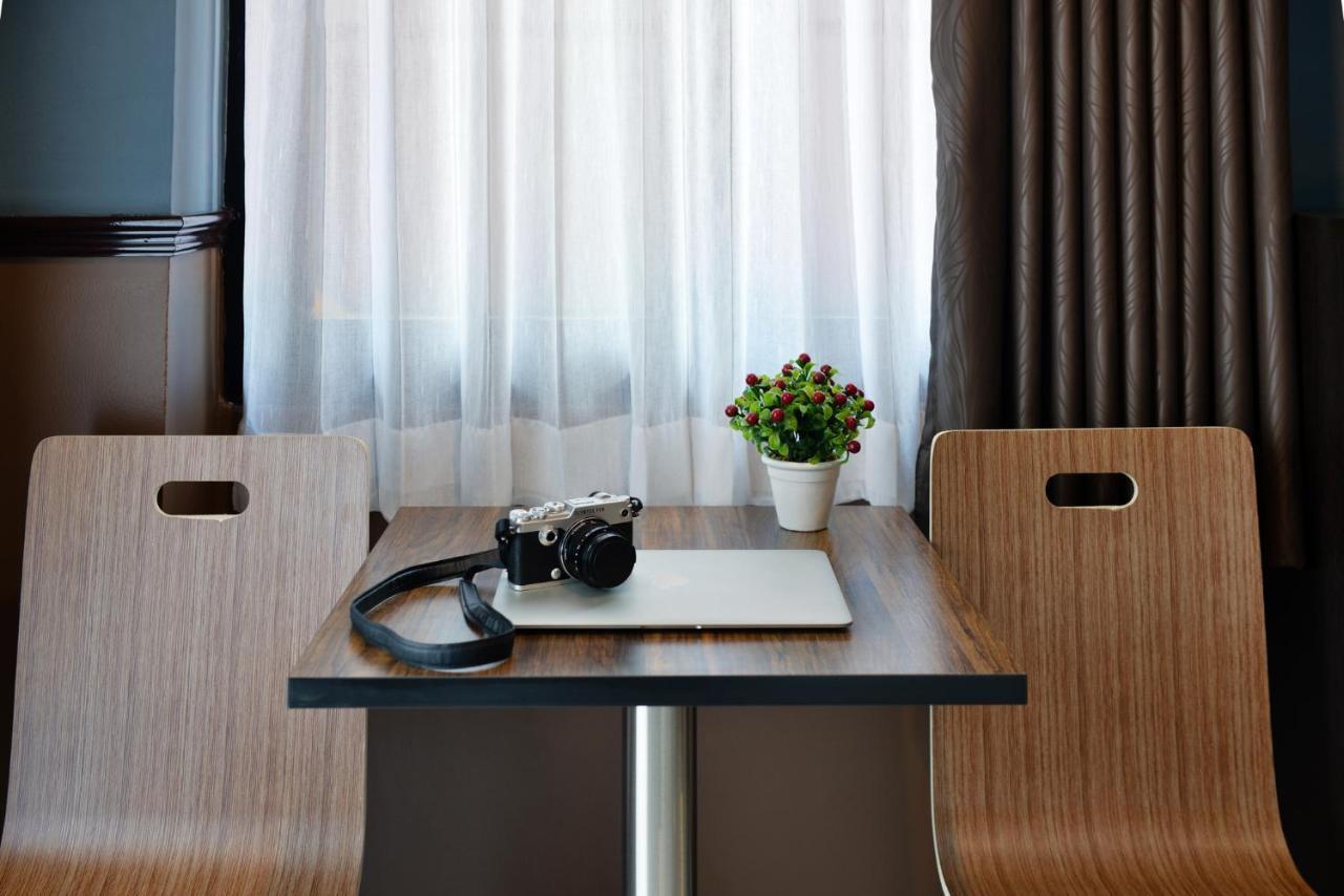 The Breton Hotel Media Bangkok Exteriér fotografie